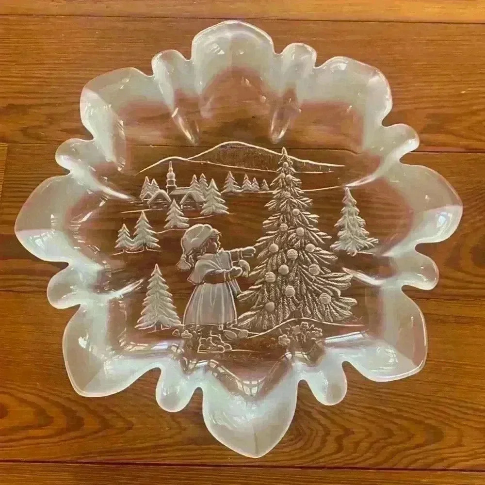 Mikasa Christmas Scene Frosted Ruffled Edges Serving Plate